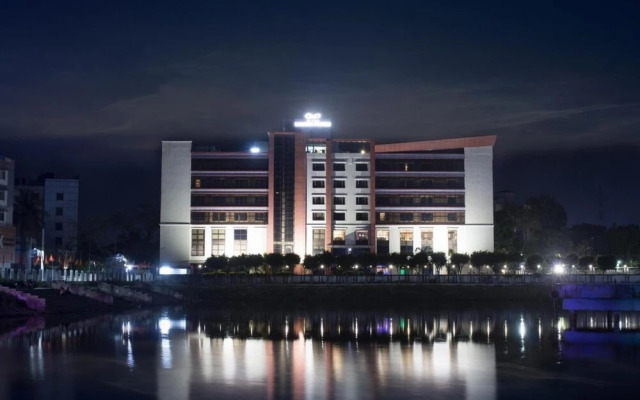 Le Lac Sarovar Portico Ranchi