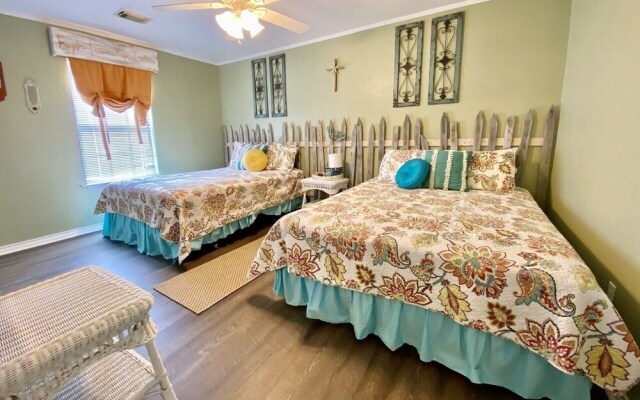 Smile N Wave 3 Bedroom Home by Redawning