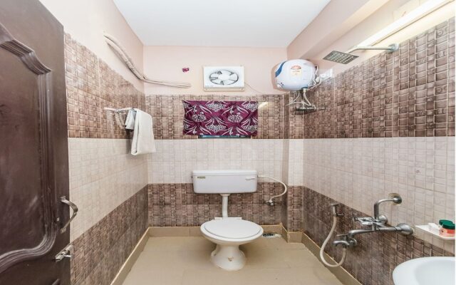 OYO 10398 Hotel Parijayee