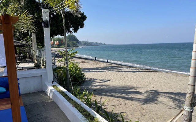 Beach Club Lombok by Bale Solah