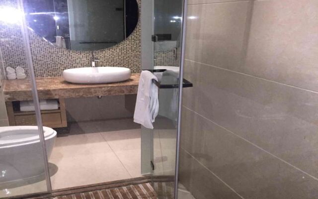 Lavande Hotel Wuhan Nanhu WalMart Branch