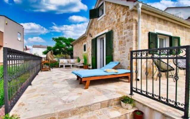 Beach House Calendula