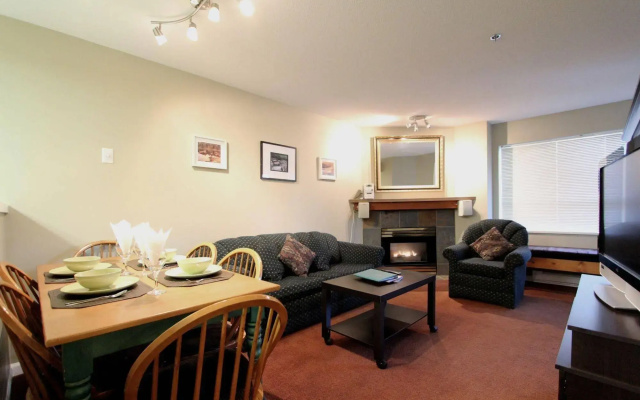Marketplace Lodge by Whistler Retreats