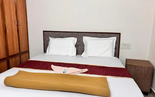 Fabhotel Royal Grand Ii