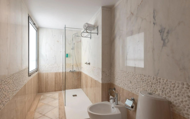 Sesimbra Oceanfront Hotel