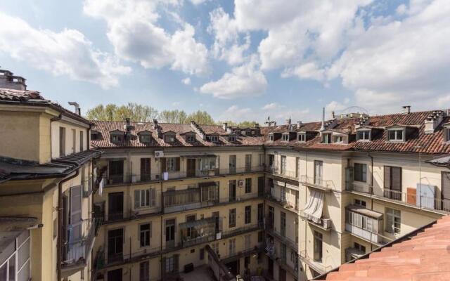 Accogliente mansarda a Porta Nuova