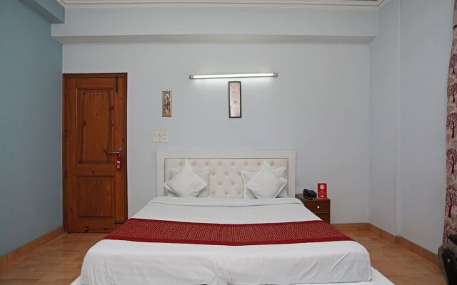 OYO 12502 City Hotel