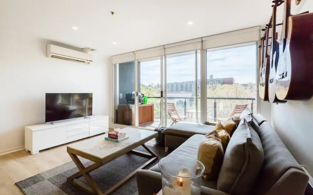 YUKI, 1BDR Melbourne Apartment