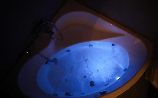 Contessa Central Studio