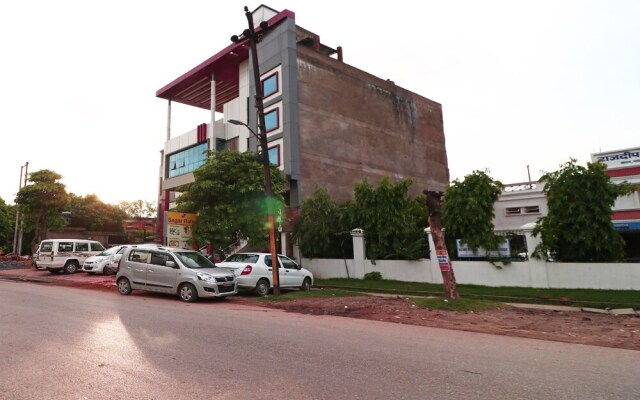 Capital O 16590 Hotel Sapphire Inn