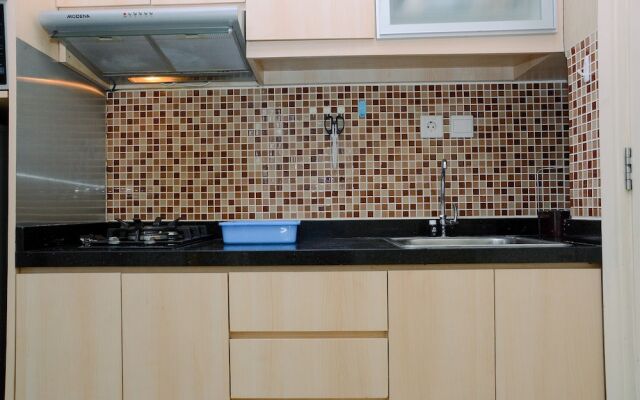 Cozy Living Studio at Cosmo Terrace Apartment