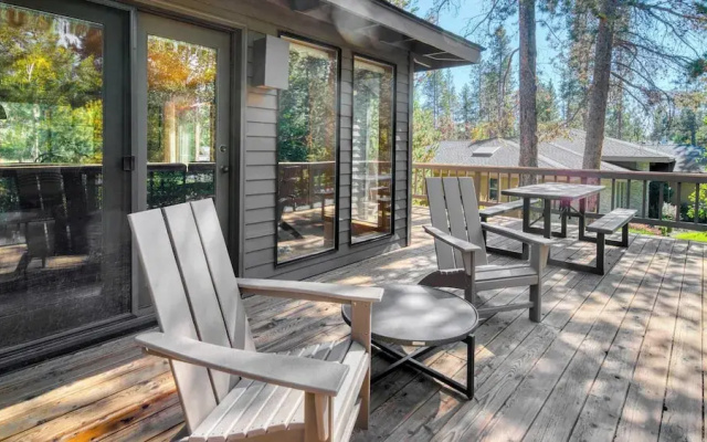 Tanner by Avantstay Modern Cascades Escape