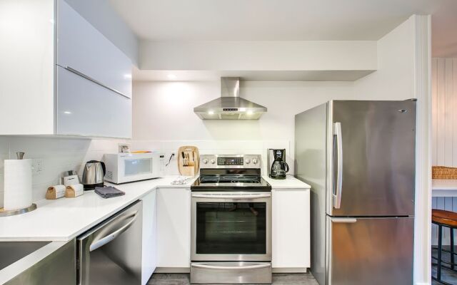 Ninth Street Retreat