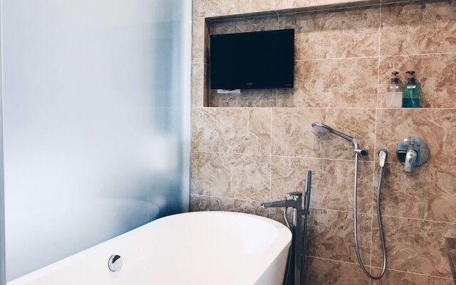 Garden Studio Residence