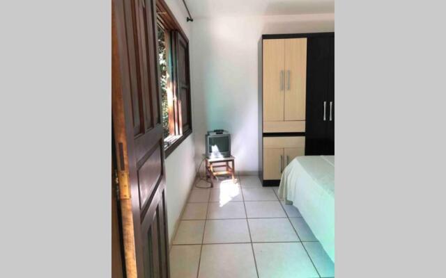 Casinha de Campo bem localizada