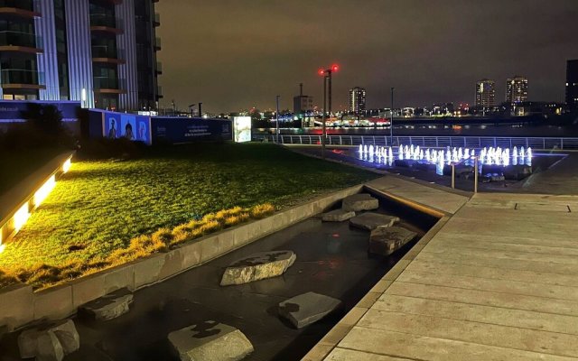 2-bed in Woolwich Riverside With Cinema And Pool