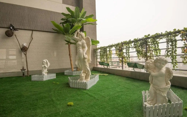Xinshikong Conifer Hotel