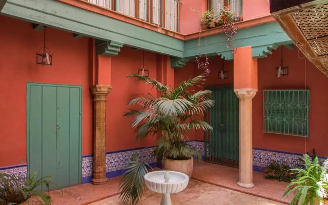 Oriental Apartment Gardens Views 2 pax