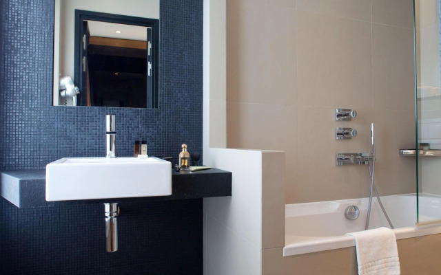 Hotel Marceau Champs Elysees