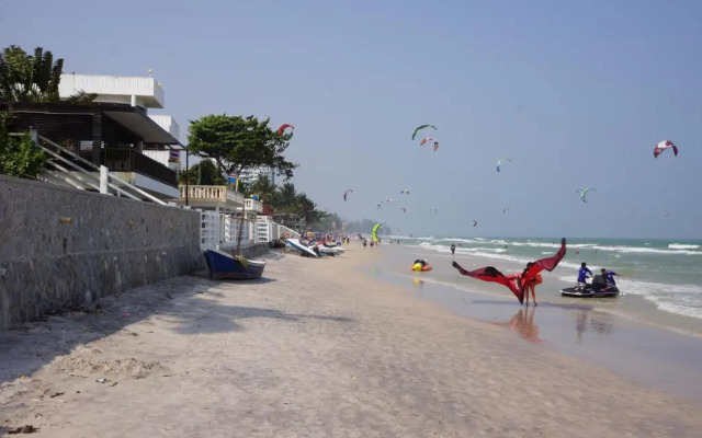 Flame Tree Residence 2-Bedroom Apartment