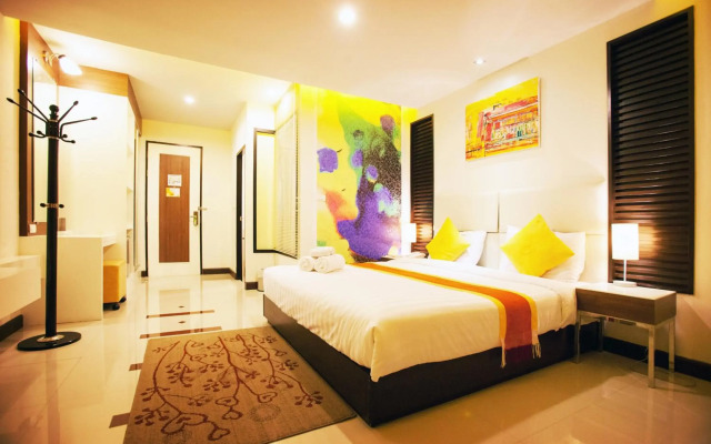 Ayara Grand Palace Hotel
