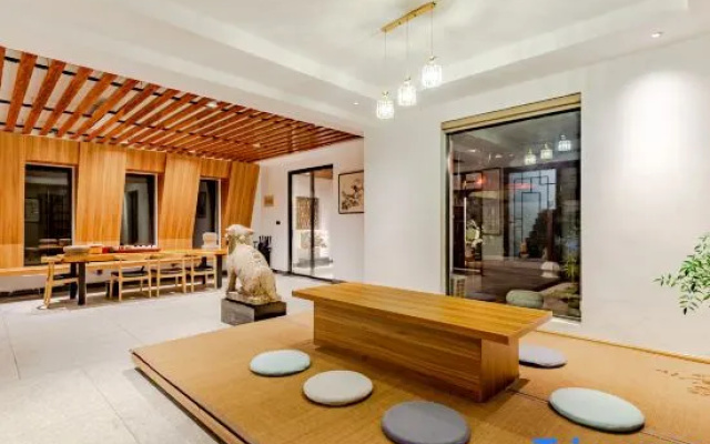 Jingxian Heheju Inn