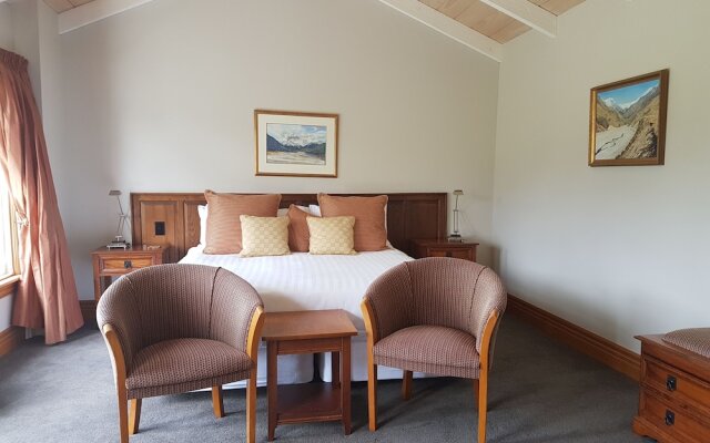 Grasmere High Country Bed & Breakfast Lodge