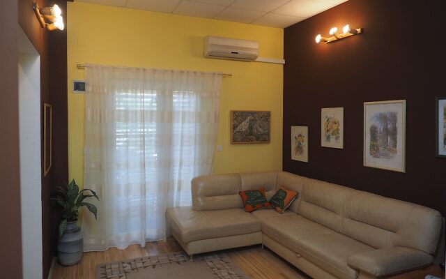 Comfortable Nena Apartment with Nice View