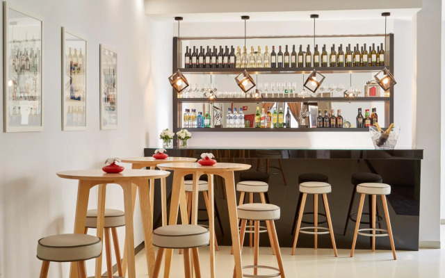 Porto Domus Hotel