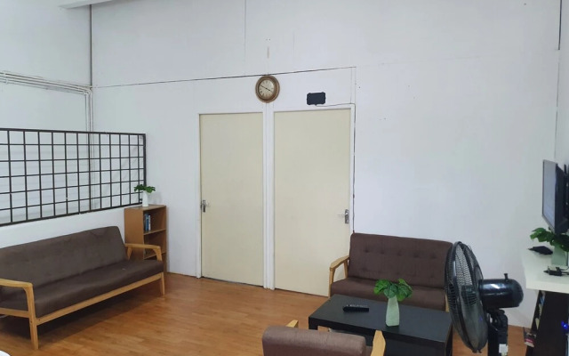 OYO Home 90402 Lumut Guest House