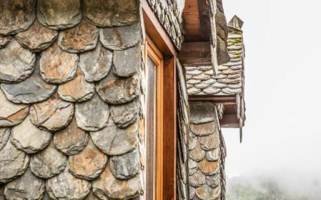 The Dragon Barn - Studio