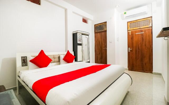 Capital O 67057 Arpit Hotel