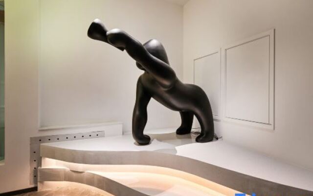 RIGHT Hotel (Beijing Guomao SKP Center)