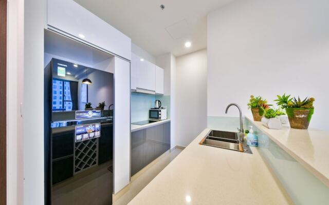 New Tresor River and City View Apartment