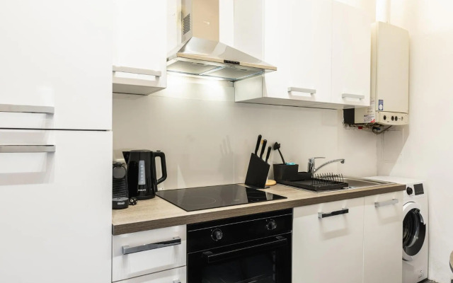 Modern and lovely apartment next to subway station