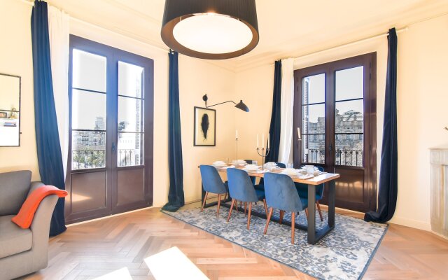 Palau in Barcelona with 2 bedrooms and 2 bathrooms