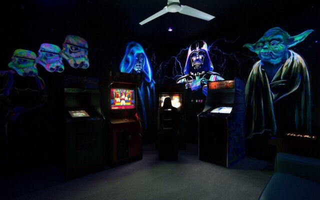 11BR Reunion Pool Home 550 by OVRH