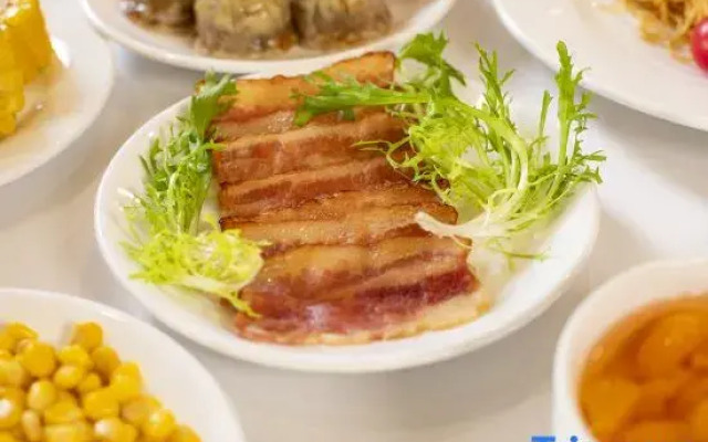 Gongxiang International Hotel