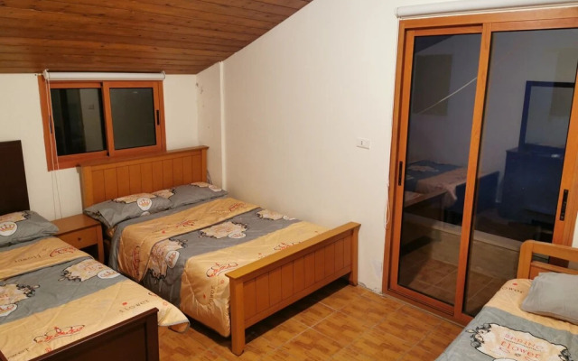 Apartment near Lady of the Sea & Phoenician Wall