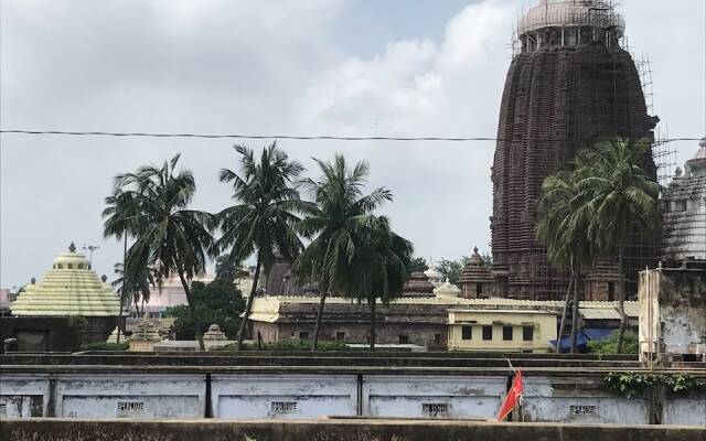 Goroomgo Raghunath Ashram Puri