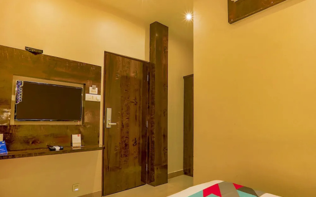 Fabexpress Gateway Inn