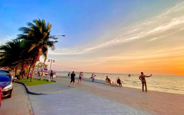 The Sunset Bangsaen Seaview