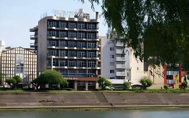 Riverside Hotel Shoei