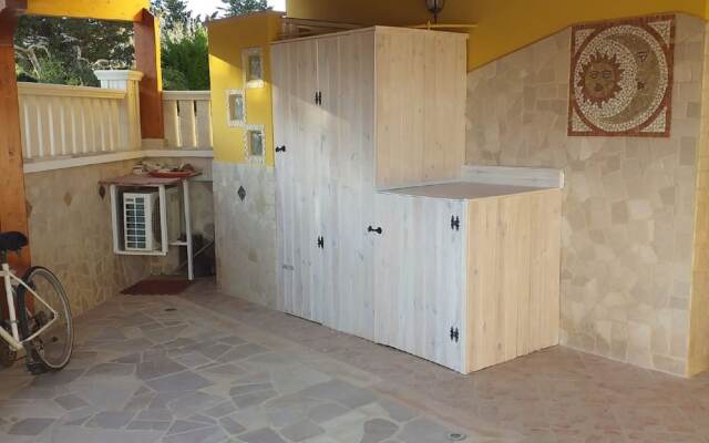 Traditional Holiday Home in Torre Dell'orso With Patio