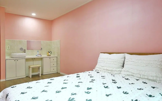 Haena Pension