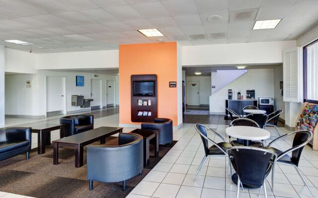 Executive Inn & Suites