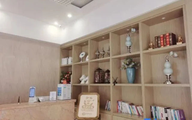 Yiting Hotel (Hefei Railway Station)