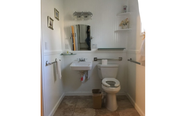 Pine Tree Chalet by RedAwning