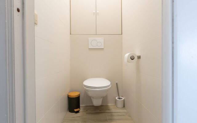 Modern Apartment With Frontal Sea-view