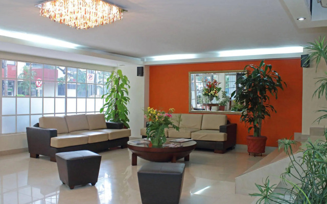 Hotel Plaza Versalles